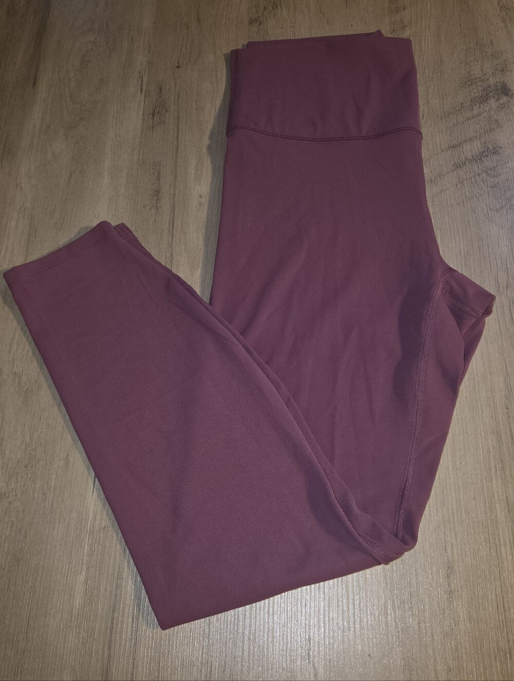 All In Motion Plum Everyday Soft Ultra High Rise 7/8 Leggings M